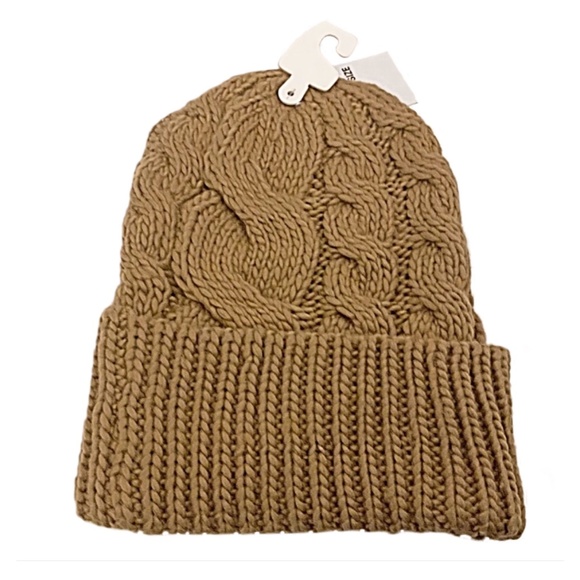 NWT-Michael Kors Tan Cable Knit Beanie - Picture 2 of 7